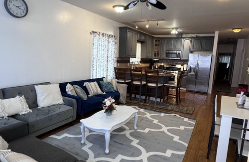West Side Apartamento | PrivateLuxury/BRAND NEW APT/FREE WIFI/CLOSE TO NYC/FREE PARKING/3BED/2BATHS