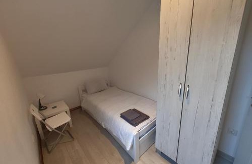 Surcin Casa | Privatna soba Marijana-Olja