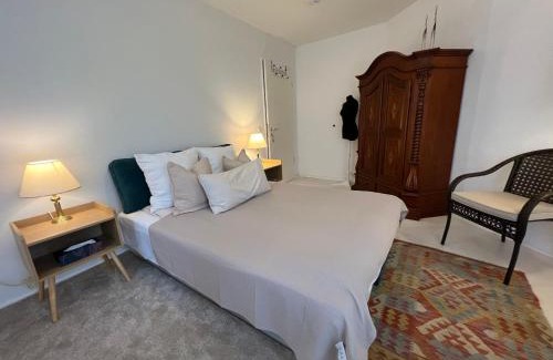 Obermenzing Casa | Privatzimmer 15 qm mit Gemeinschaftsbad