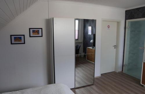 Region Hannover District Apartamento | Privatzimmer mit eigenem Bad und Küche
