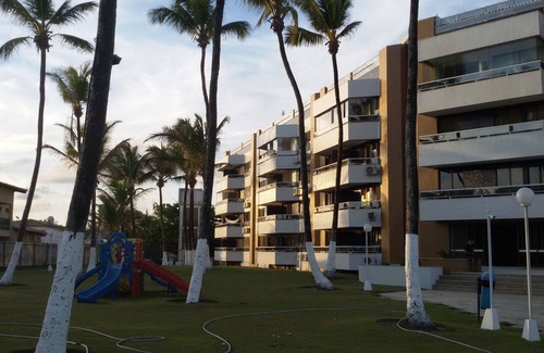 Pouso Alegre Buraquinho Apartamento | PRIVILEGED SEAFRONT LOCATION, MAID SERVICE, 24-HOUR RECEPTION