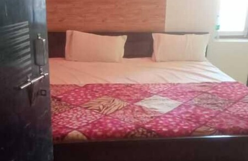 Varanasi Casa | Priyanshu Residency & Kartik Inn Guest
