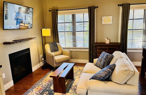 Brevard Casa | Probart House -