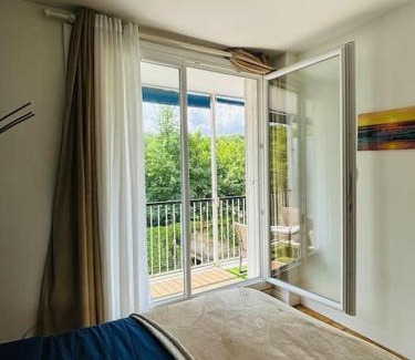 Chantiers Apartamento | Proche Château de Versailles avec balcon vu sur une forêt et parking gratuit pour 5 personnes maximum