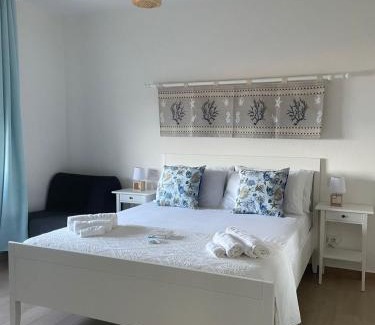 Sarroch Cama Y Desayuno | Profumo di mare B&B