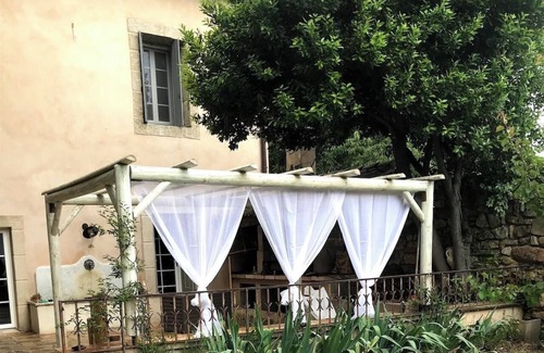 Lagamas Casa | PROMO Character house with swimming pool, in the heart of a typical southern village
