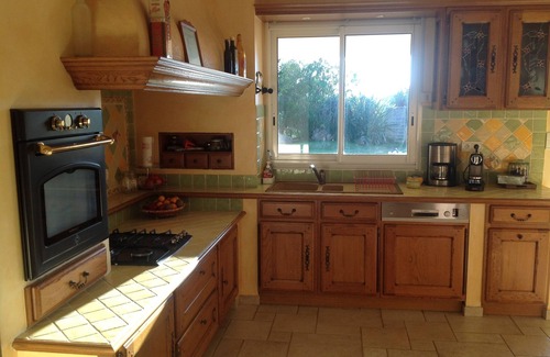 Afa Villa | VILLA PROMOCIONAL CERCA DE AJACCIO CON SPA, CERCA DE PLAYAS 5 MIN, 14 PERSONAS / 2 BAÑOS
