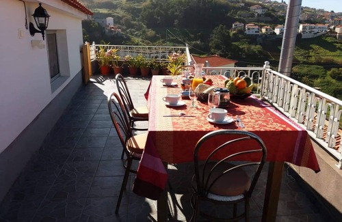 Calheta Apartamento | PROMOCION Apartamento en casa con TERRAZA y VISTAS AL MAR.