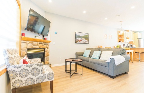 Harvie Heights Casa | Promotion ongoing! Private Access Townhouse One Gate to Banff