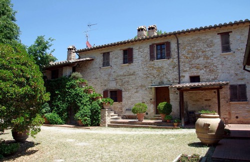 Corciano Casa | Pendolino Le Gorghe Valmarino Residencia en Umbría a 5 km de Perugia Piscina y WIFI