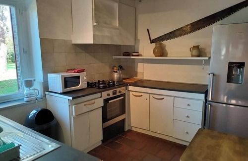 St-Christophe-sur-Avre Casa | Property with two houses/sleeps 24