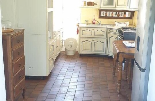 St-Christophe-sur-Avre Casa | Property with two houses/sleeps 24