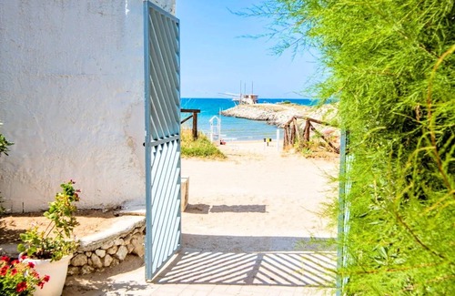 Chiesiola Complejo | Propiedad en un complejo turístico 'Baia Falcone - Standard 303' con vistas al mar y aire acondicionado