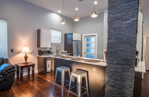 Near East Side Casa | Prosperity Place Remodeled 3br 2ba Near Downtown