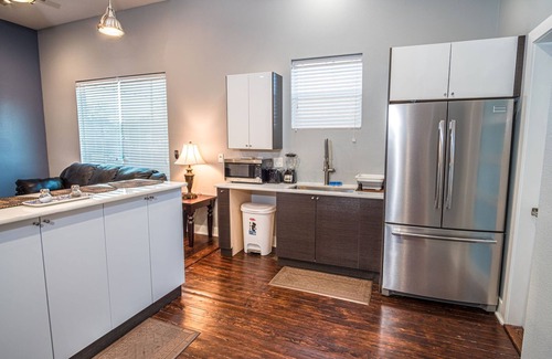 Near East Side Casa | Prosperity Place Remodeled 3br 2ba Near Downtown