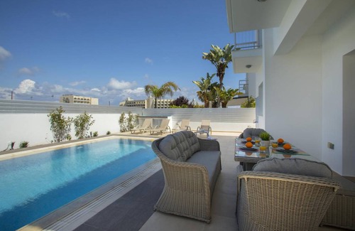 Pernera Villa | 130 m² Villa ∙ 3 habitaciones ∙ 6 personas