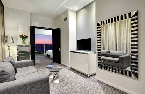 Greater Johannesburg Metropolitan Area Hotel | Protea Hotel Fire & Ice by Marriott JHB Melrose Arch