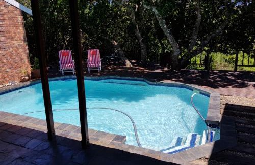 Port Elizabeth Casa | Protea Lodge and Cottage- NO LOADSHEDDING