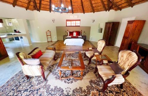 Greater Johannesburg Metropolitan Area Hotel | Protea Ridge Guest Cottages and Conference Centre