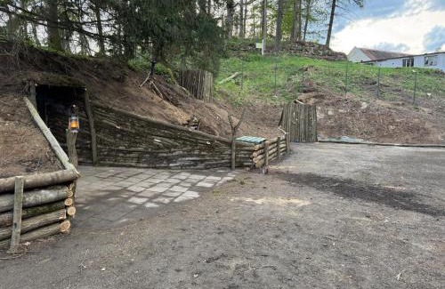 Klaster Otro | Protiatomový bunkr na Šternberském dvoře