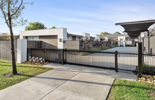 Dromana Villa | Proton Beach Villa 3 - DISCOUNTED NEW LISTING