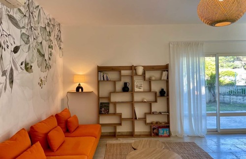 La Roque-sur-Pernes Casa | Provençal Stone House