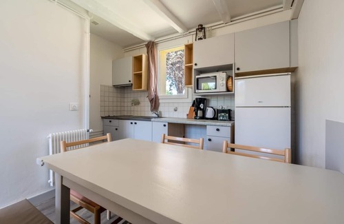 La Roque-sur-Pernes Casa | Provençal Stone House