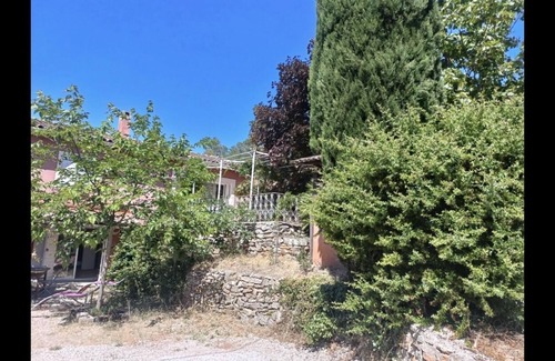 Meounes-les-Montrieux Casa | Provencal house under the olive trees with swimming pool.
