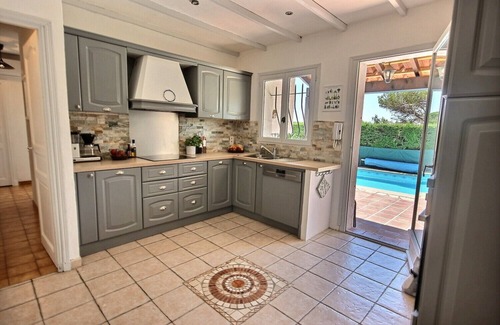 La Bouverie Villa | Villa provenzal con piscina climatizada en un bello entorno, cerca de las playas.