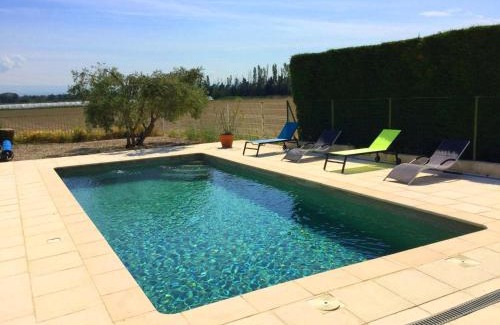 Bedarrides Villa | Provencal part with private pool, near Avignon, 6 sleeps.