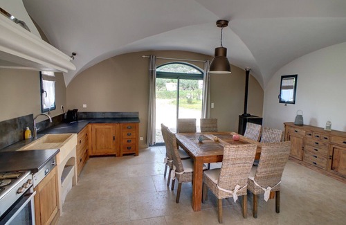 Saint-Nazaire Otro | Provencal villa "Les Oliviers", private pool & enclosed grounds.