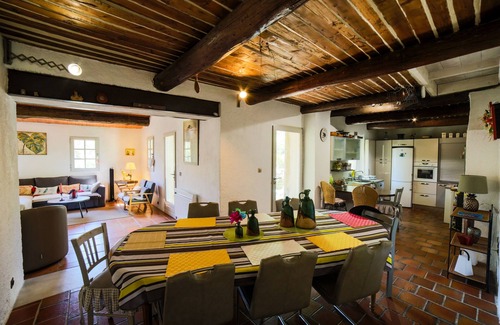 Ansouis Otro | Finca provenzal: olivos, nogales, calma garantizada