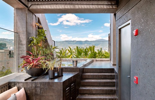 Lalinde Apartamento | Provenza Penthouse Jacuzzi AC Steam Shower
