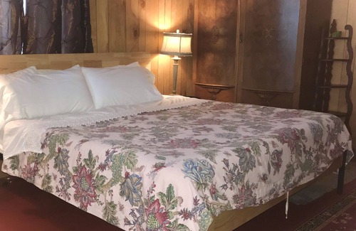 Georgetown Otro | Providence Apartment at "The Farmhouse" Dog Friendly