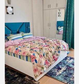 Greater Noida Apartamento | Proview 3 Bhk colorful and cosy apartment