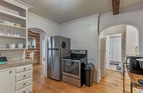 Provo Casa | Provo Airport, Two Units, Pickleball Close By!