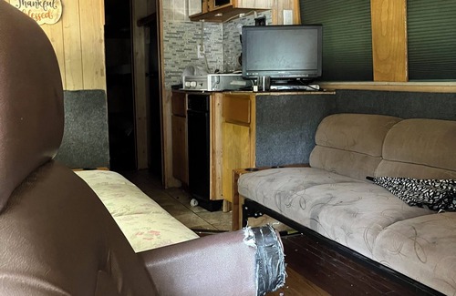 East Gaffney Casa | Provost Motorhome Private 3 acre lot