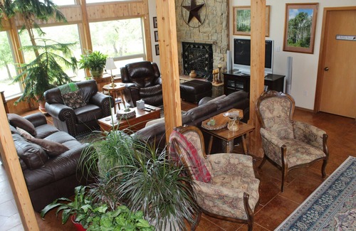 Wimberley Cama Y Desayuno | Prow'd House Bed & Breakfast