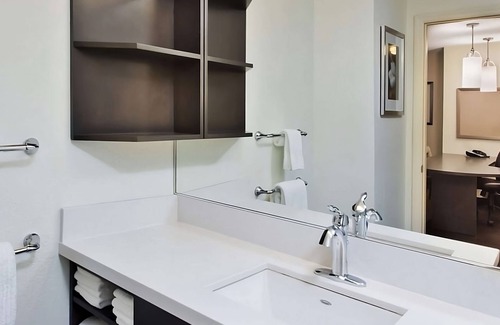 Horsham Casa | Proximity at its Best! Free Parking, Near Fair Oaks Park & Lukens Park