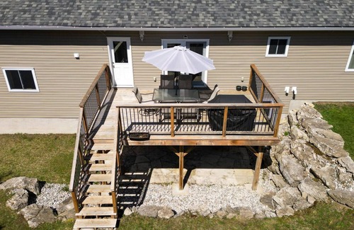Lion's Head Casa | Proximity to Tobermory, Sauble Beach and The Grotto. Peaceful getaway!