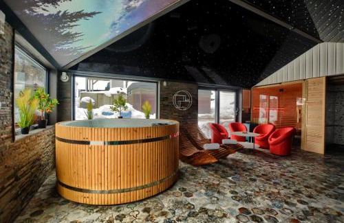 Uherce Mineralne Casa | Przystanek Skandynawia