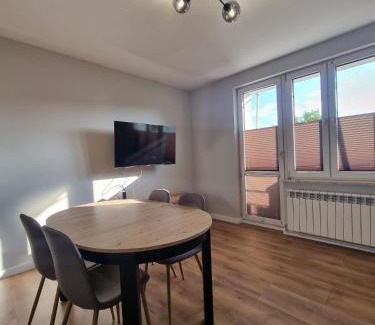 Radom Apartamento | Przytulne mieszkanie z balkonem dostęp na kod