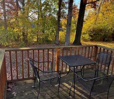 State College Casa | PSU 2br 2ba Townhome w Parking Near Campus and Stadium