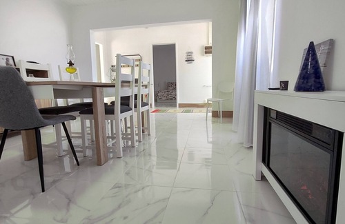 Nordeste Casa | Centenary house with spacious areas located in the green heart of São Miguel!