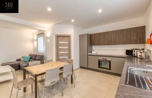 Pieta Apartamento | PTA012 - Mark Gauci · Stunning 2BR penthouse with beautiful harbour view