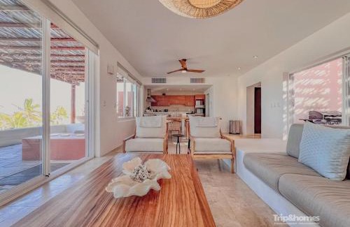 La Paz Villa | Puerta Cortes Lux 3BR 3ba Villa with view includes beach club & Golf cart