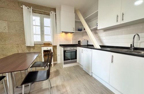 Casco Vello Apartamento | Puerto Cíes - Calle de las Ostras con Terraza 3PAX