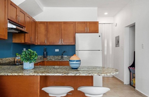 Punta Las Marias Apartamento | Puerto Rico Oceanpark Beach Rental With King Size Bed Otium Rentals
