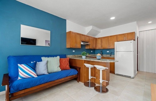 Punta Las Marias Apartamento | Puerto Rico Oceanpark Beach Rental With King Size Bed Otium Rentals