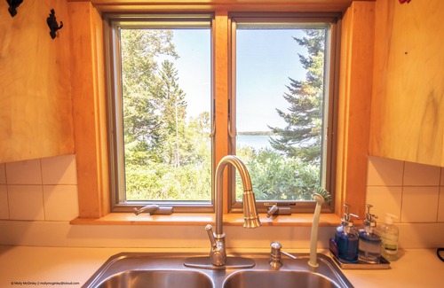 Brooklin Casa | Puffin Rock - Private Oceanfront Beach in Brooklin, Maine